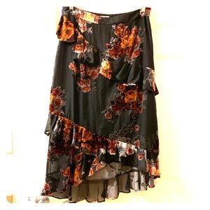Gianni Bini floral Velvet Skirt